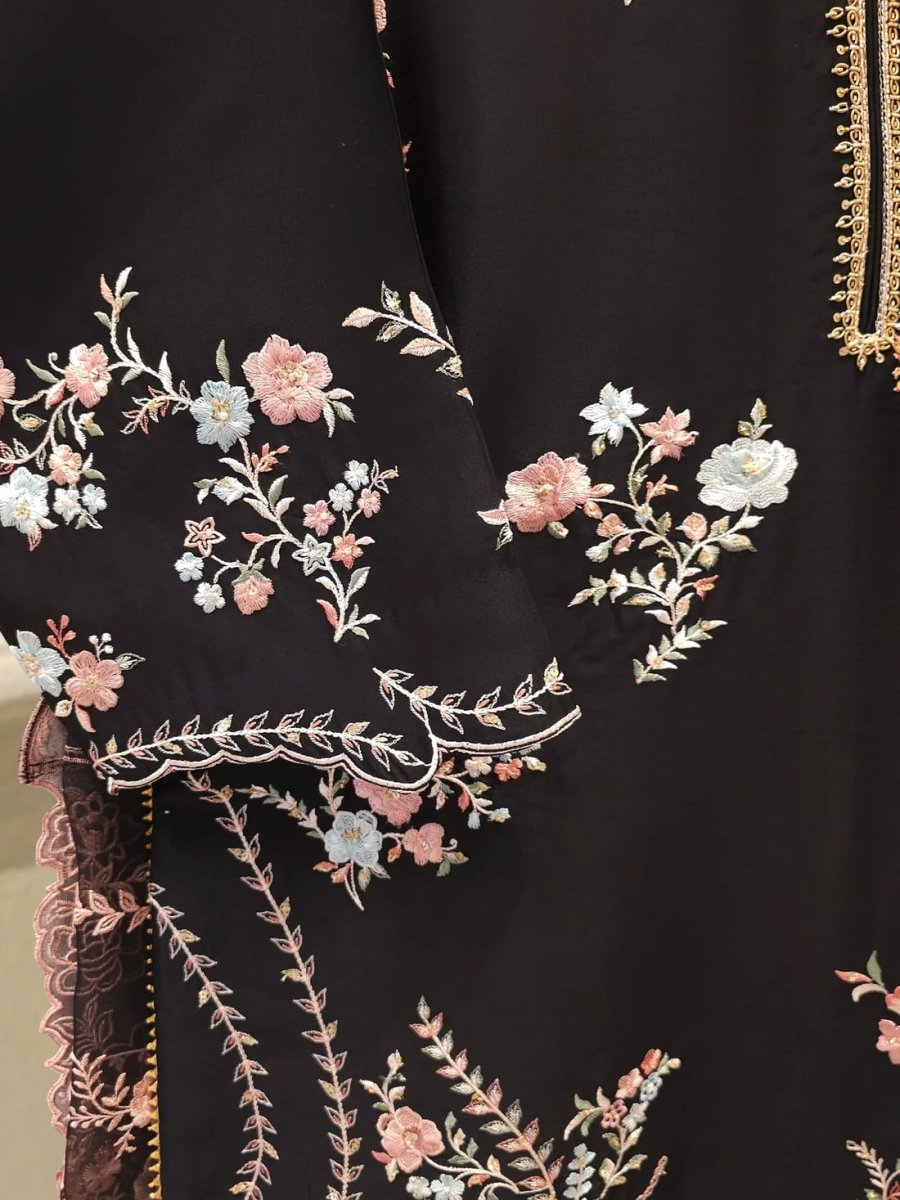 Mahee Noor Embroidery 3PC - Libas Lounge