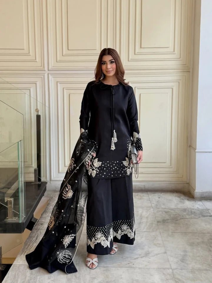 Noor - e - Zari Embroidered 3PC Ensemble - Libas Lounge