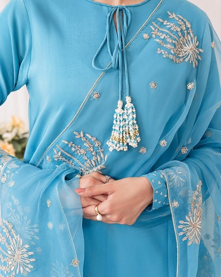 Noor - e - Zari Embroidered 3PC Ensemble - Libas Lounge