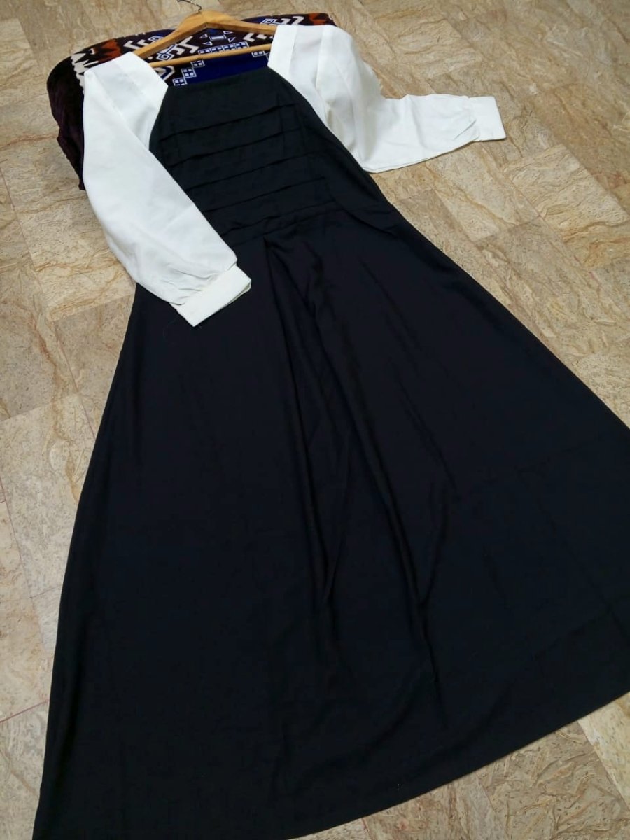Pleated Maxi Dress with Contrast White Sleeves - Libas Lounge