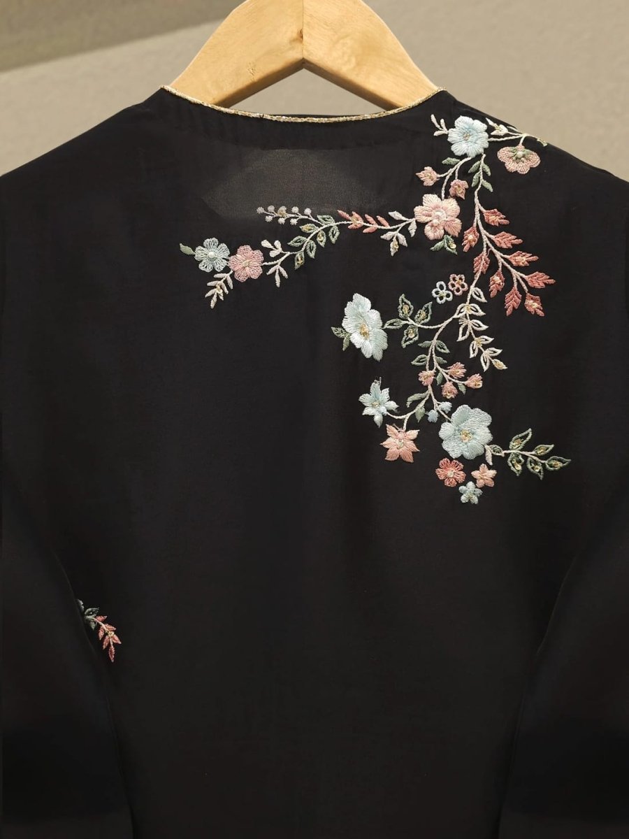 Mahee Noor Embroidery 3PC - Libas Lounge